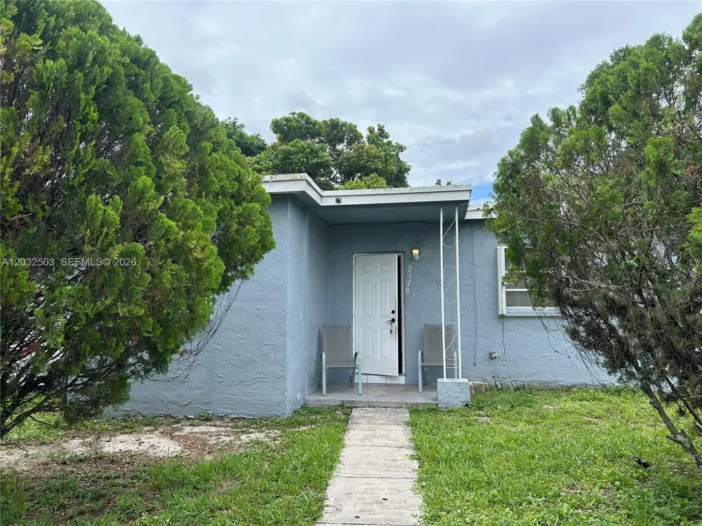 2370 NW 153rd St Miami Gardens, FL 33054