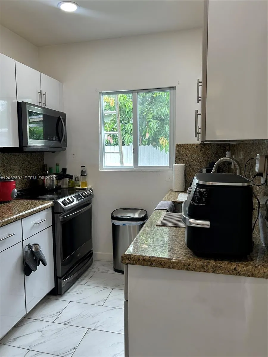 2370 NW 153rd St Miami Gardens, FL 33054