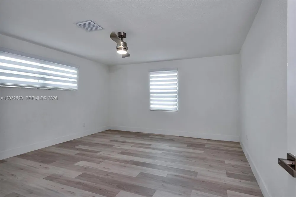 424 W 13th St Hialeah, FL 33010