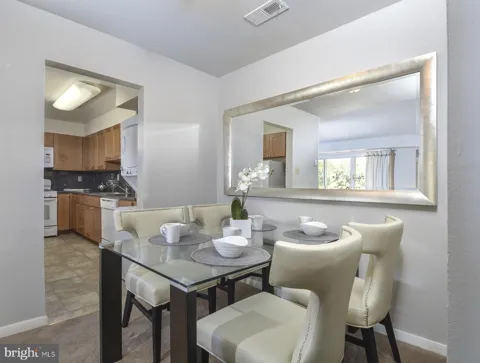 284 IVEN AVENUE #294-1A