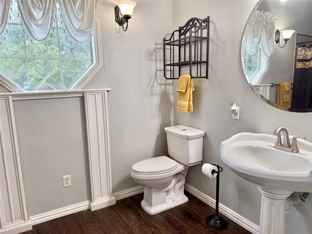 4216 Greenwood Road Weatherford, TX 76088