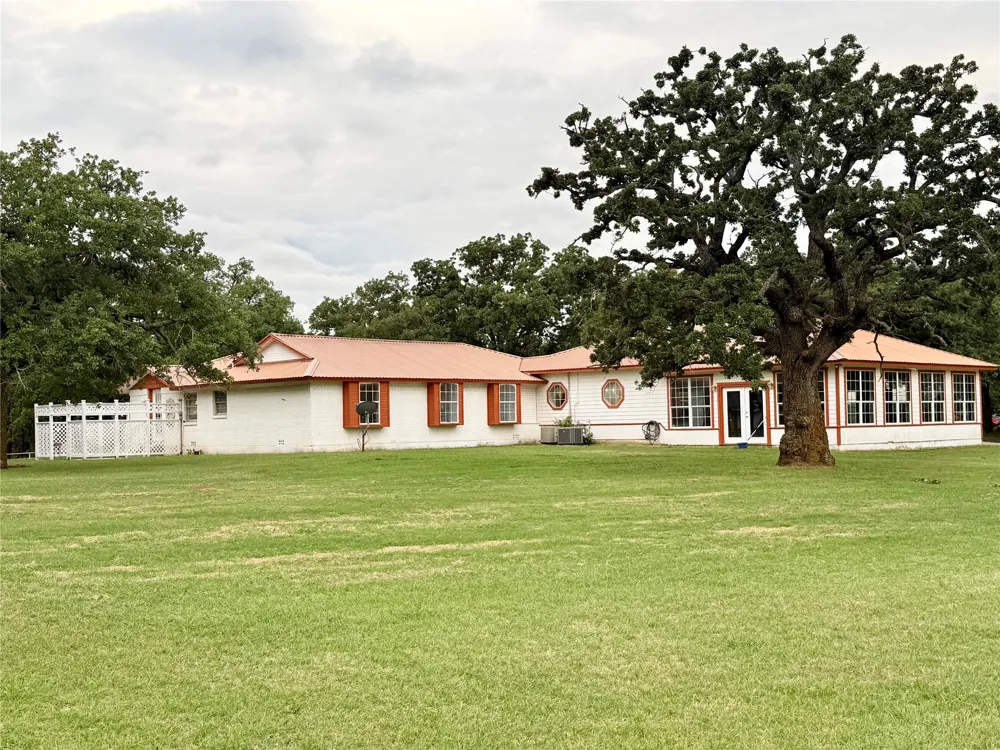 4216 Greenwood Road Weatherford, TX 76088