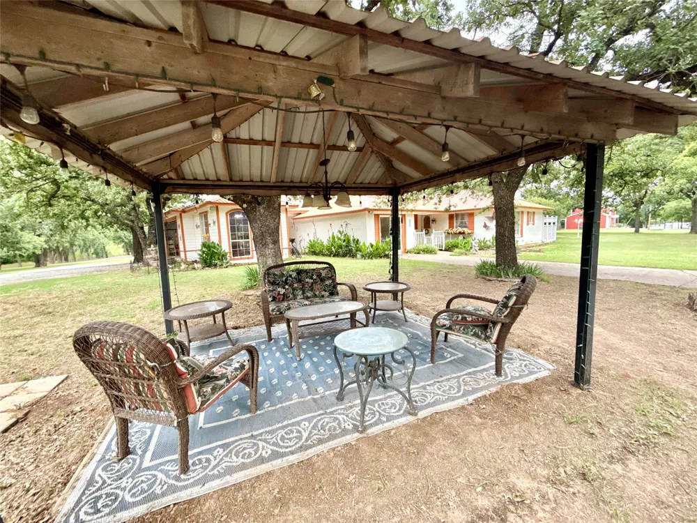 4216 Greenwood Road Weatherford, TX 76088