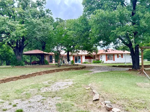 4216 Greenwood Road