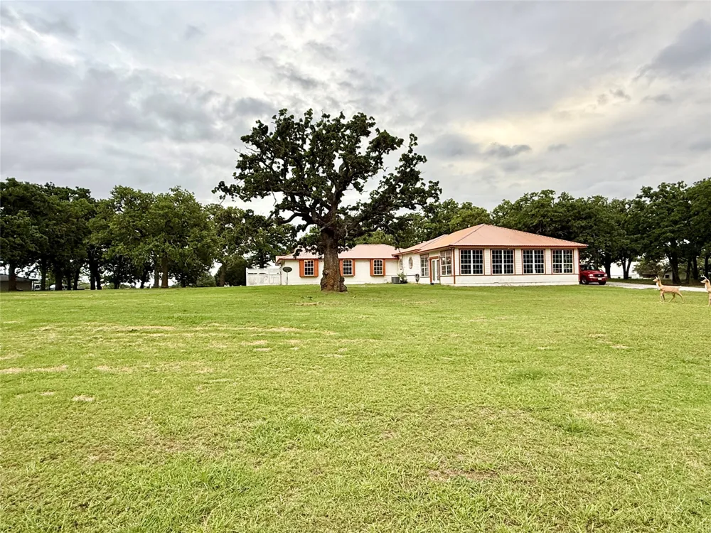 4216 Greenwood Road Weatherford, TX 76088