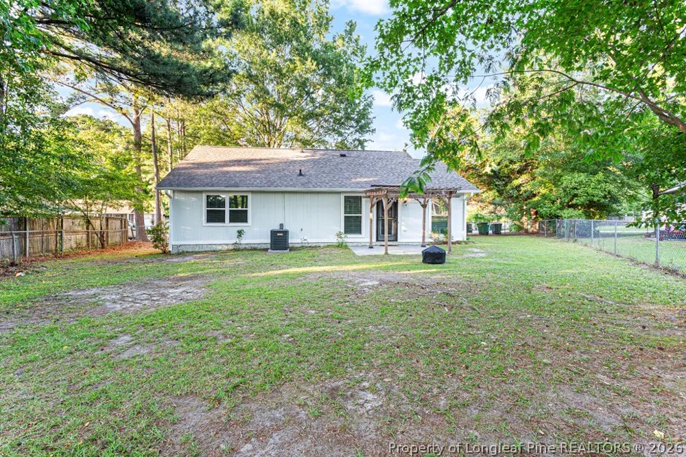 4305 Falls Drive Hope Mills, NC 28348