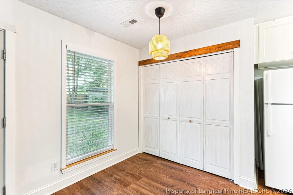 4305 Falls Drive Hope Mills, NC 28348