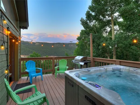 1095 Quartzville Road