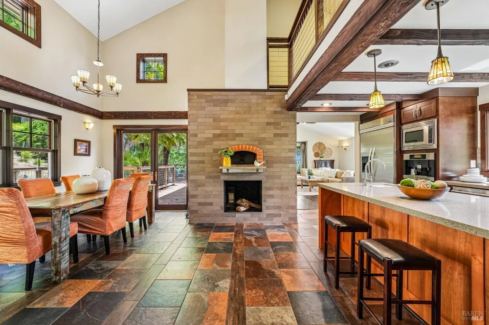 6941 Ellen Lane Forestville, CA 95436