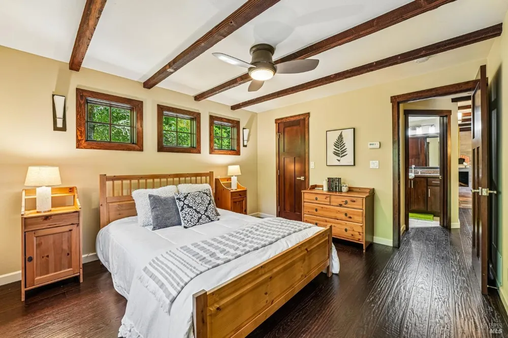 6941 Ellen Lane Forestville, CA 95436