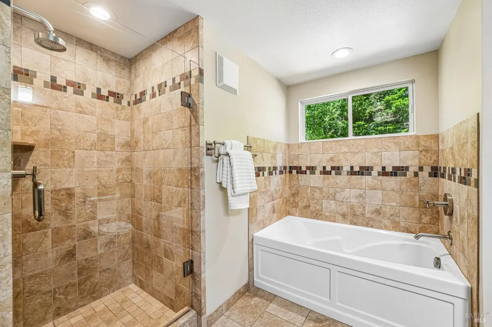 6941 Ellen Lane Forestville, CA 95436
