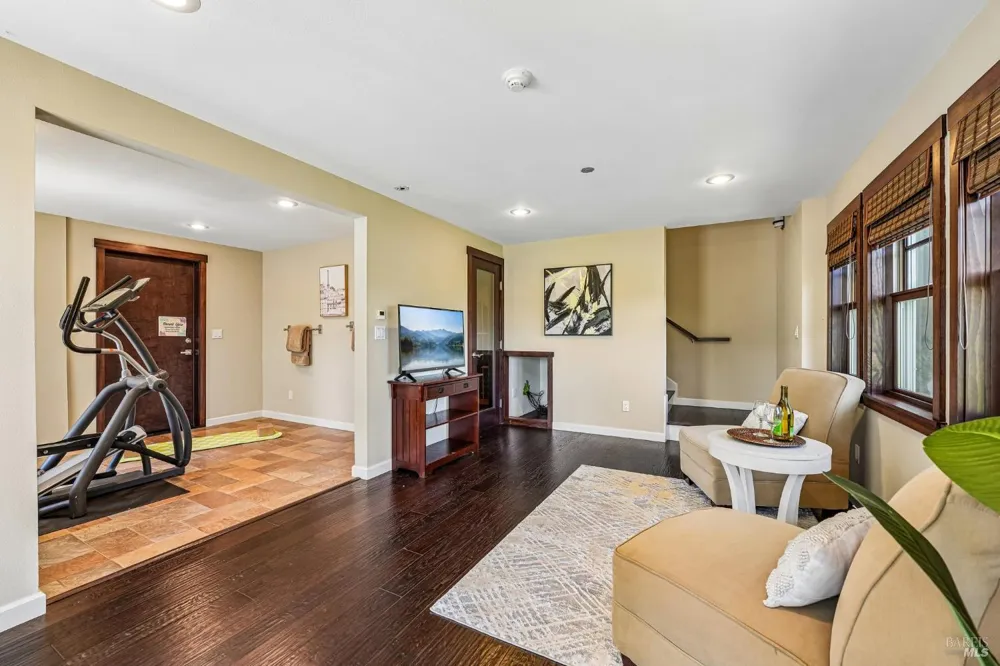 6941 Ellen Lane Forestville, CA 95436