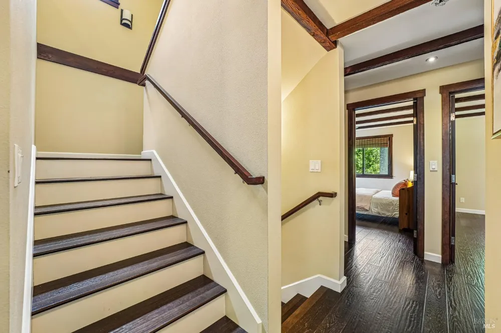 6941 Ellen Lane Forestville, CA 95436