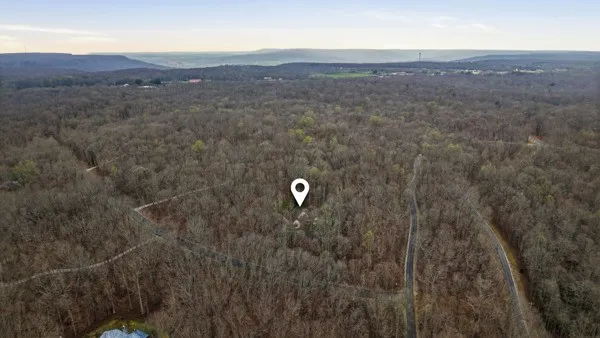 921 Poplar Pl Monteagle, TN 37356