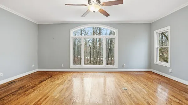 921 Poplar Pl Monteagle, TN 37356