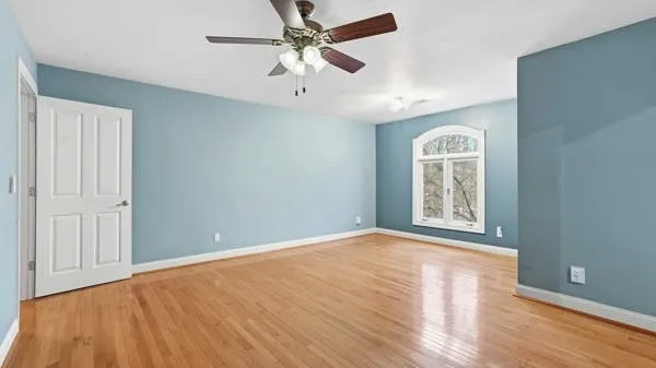 921 Poplar Pl Monteagle, TN 37356