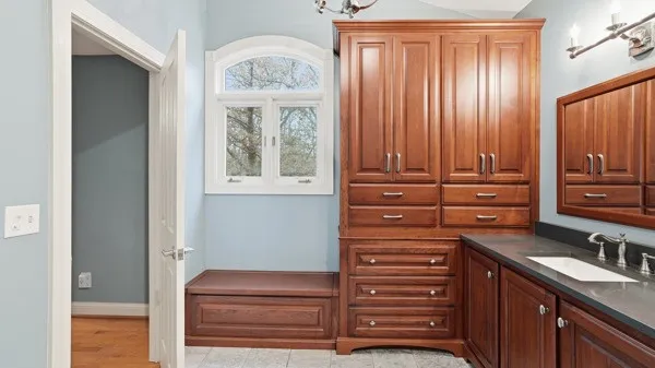 921 Poplar Pl Monteagle, TN 37356