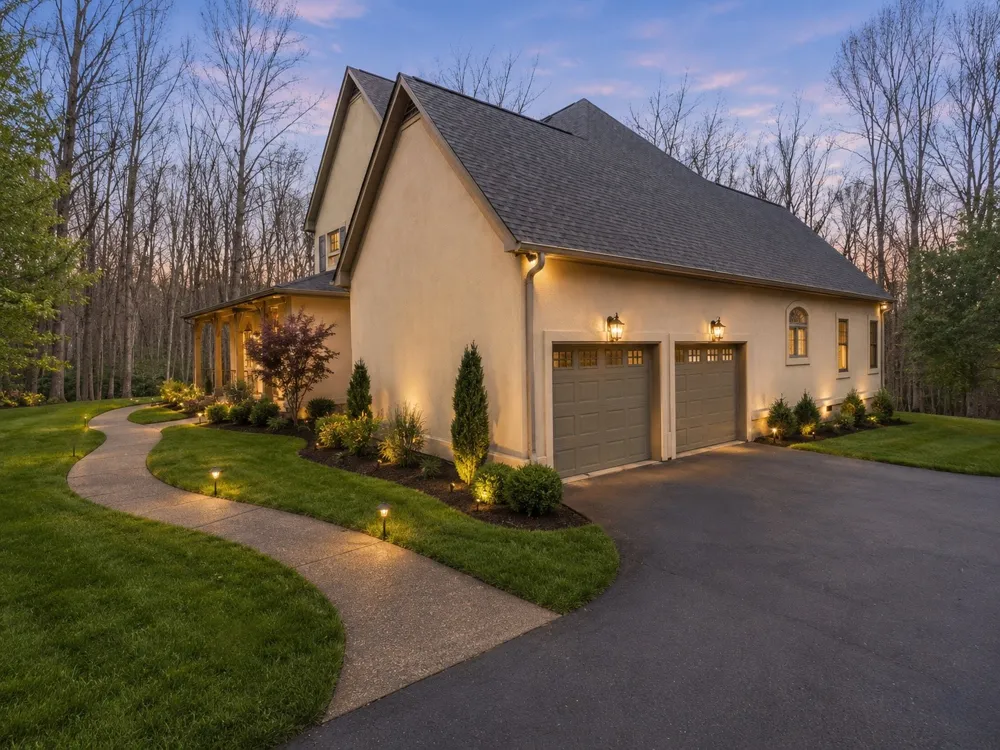 921 Poplar Pl Monteagle, TN 37356