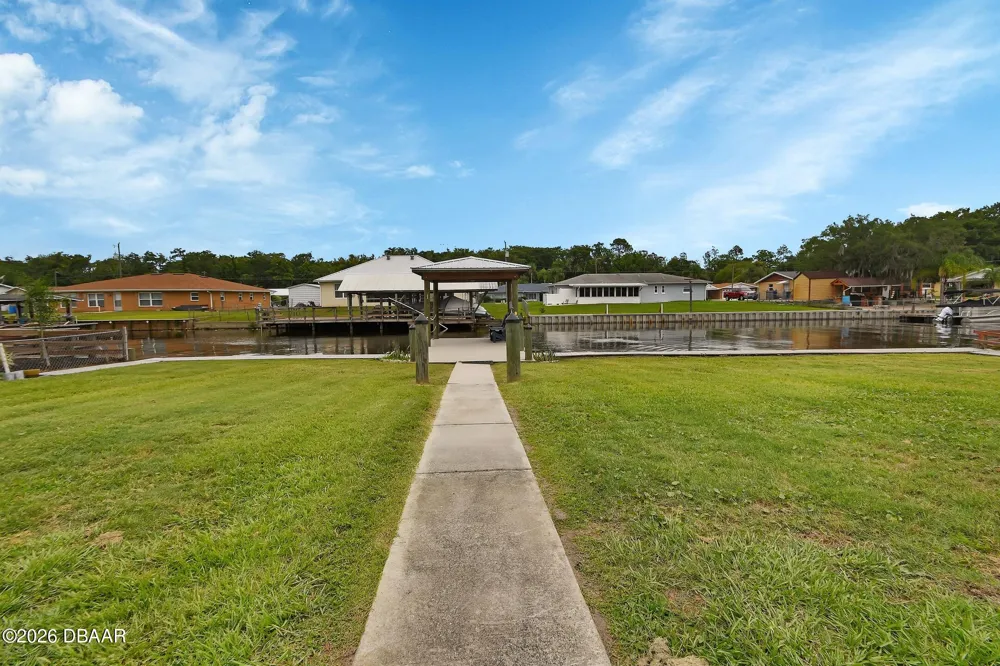 1610 Juno Trail Astor, FL 32102