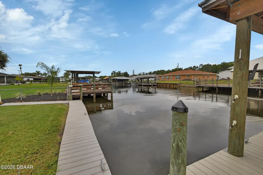 1610 Juno Trail Astor, FL 32102