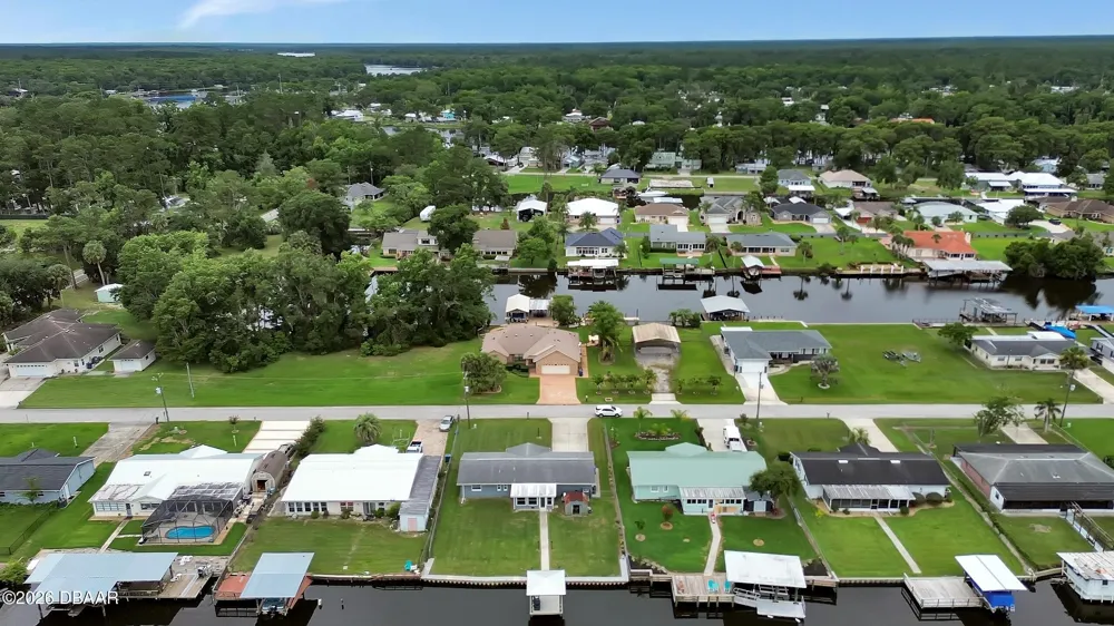 1610 Juno Trail Astor, FL 32102