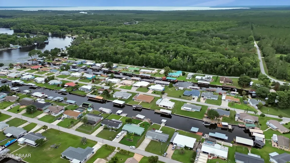 1610 Juno Trail Astor, FL 32102