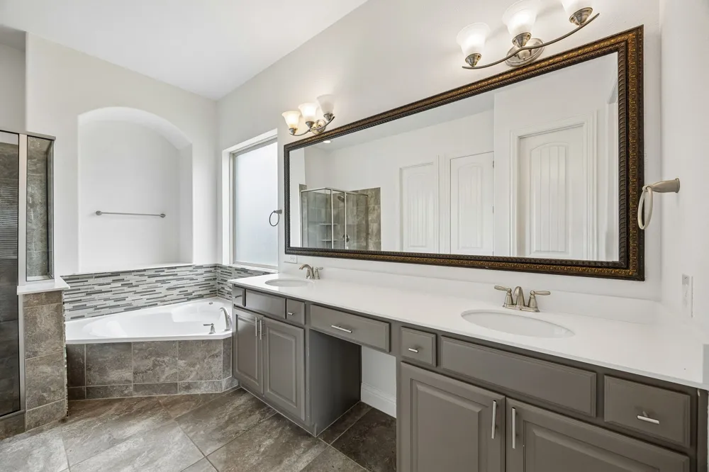 6827 Sunshade Lane Dallas, TX 75236