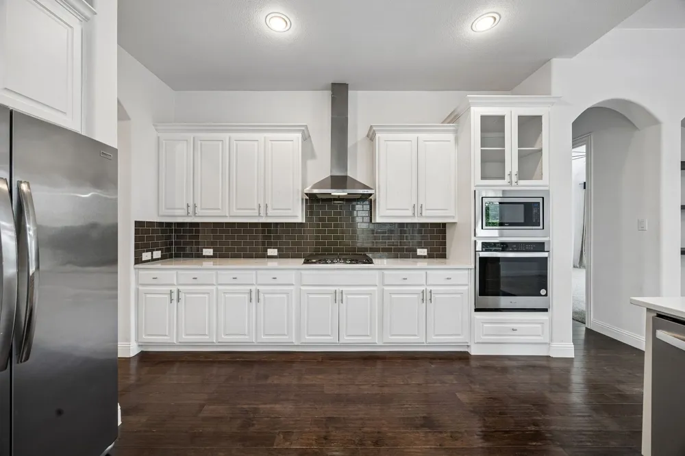 6827 Sunshade Lane Dallas, TX 75236