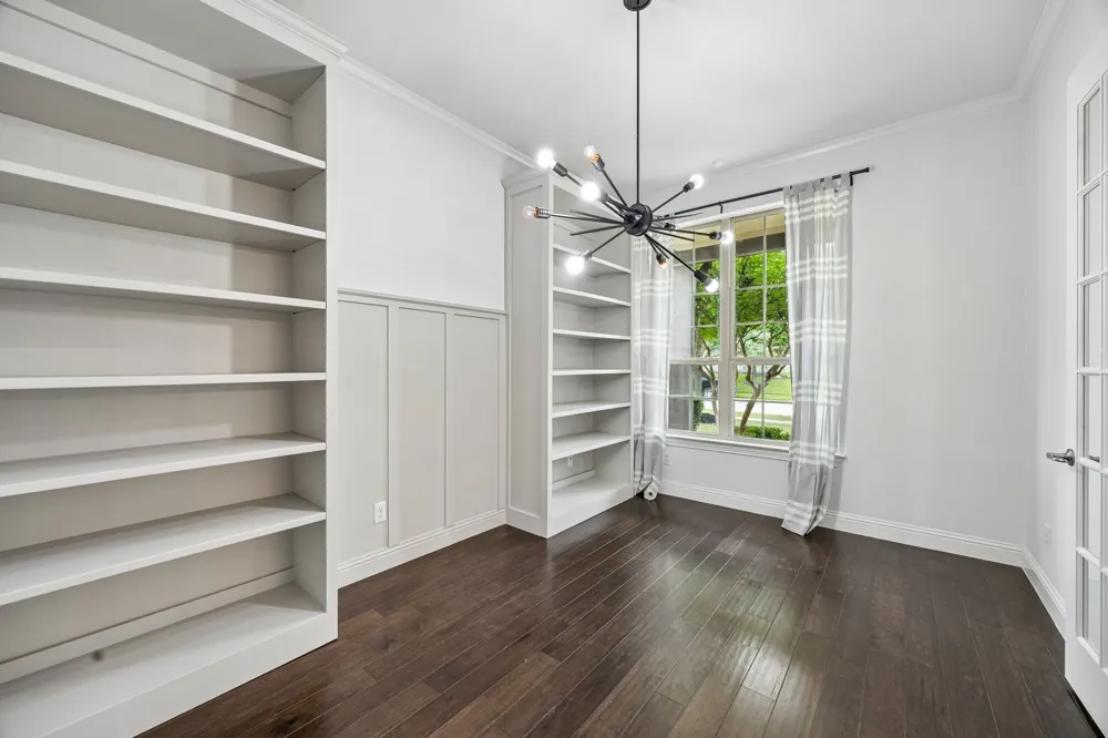 6827 Sunshade Lane Dallas, TX 75236