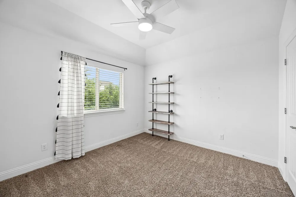 6827 Sunshade Lane Dallas, TX 75236