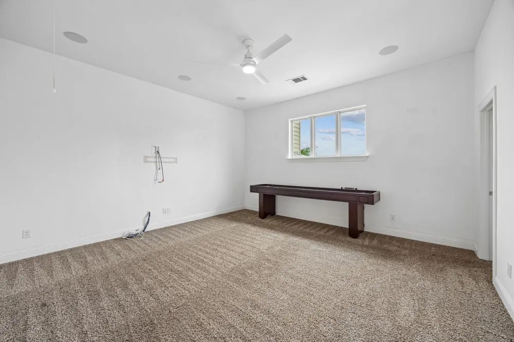 6827 Sunshade Lane Dallas, TX 75236