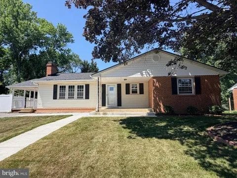 2546 HILLSIDE DRIVE