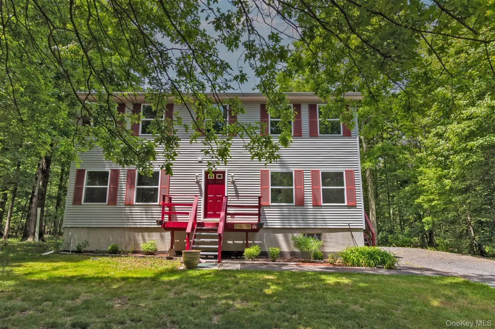 10 Lairds Court Cairo, NY 12413