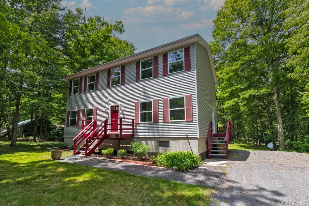 10 Lairds Court Cairo, NY 12413