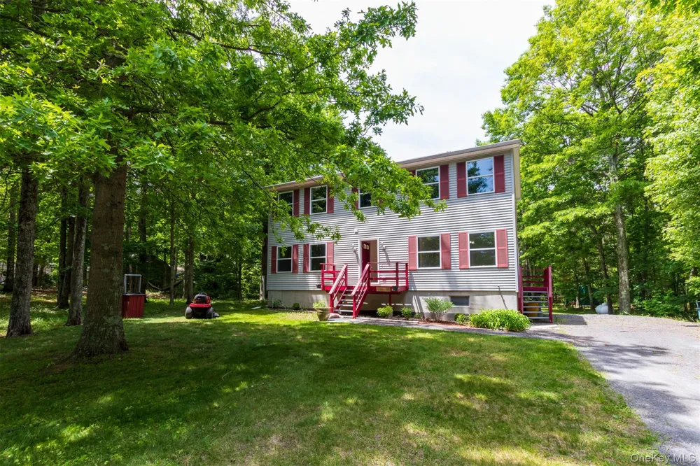 10 Lairds Court Cairo, NY 12413