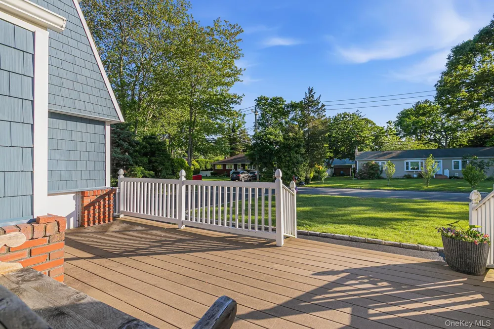 33 Lillian Road Nesconset, NY 11767