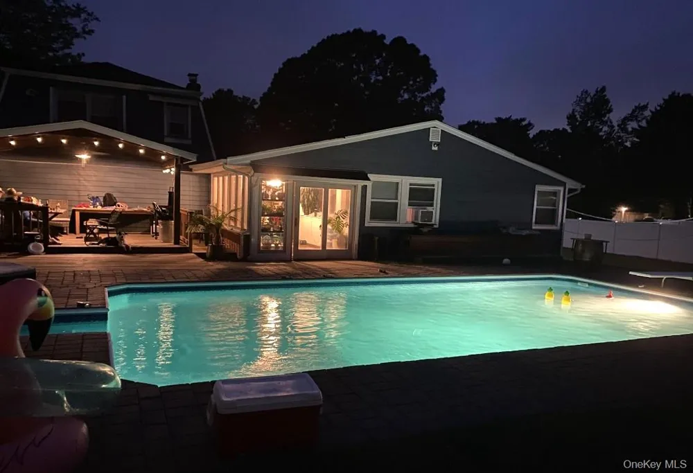 33 Lillian Road Nesconset, NY 11767