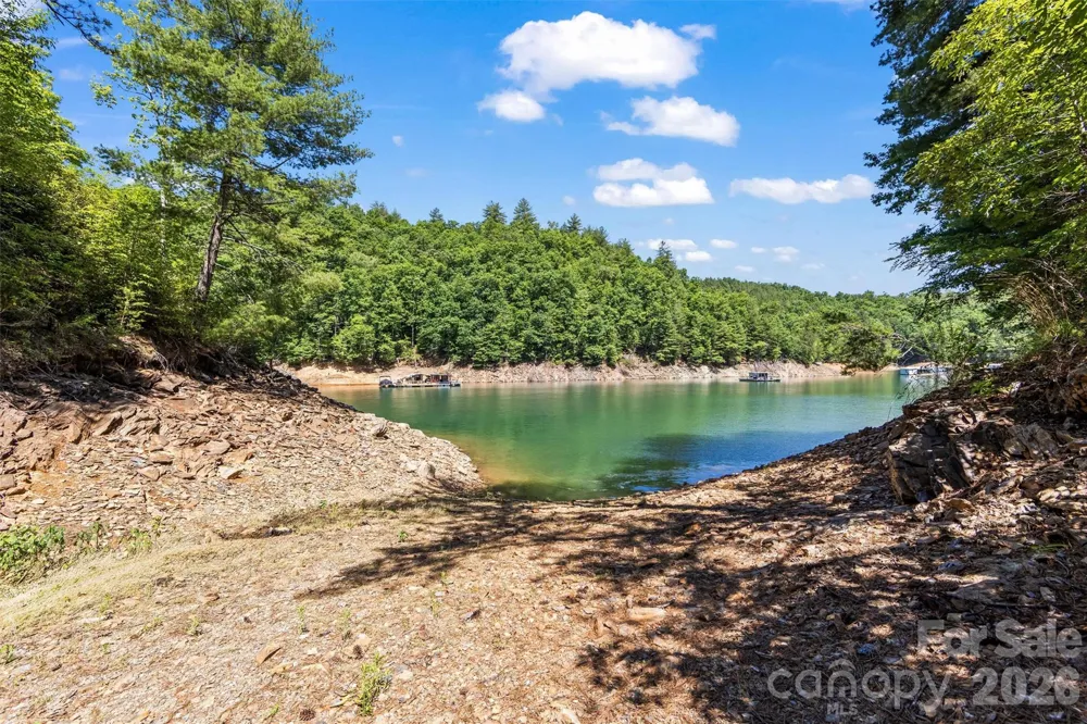 128 Hummingbird Lane Almond, NC 28702