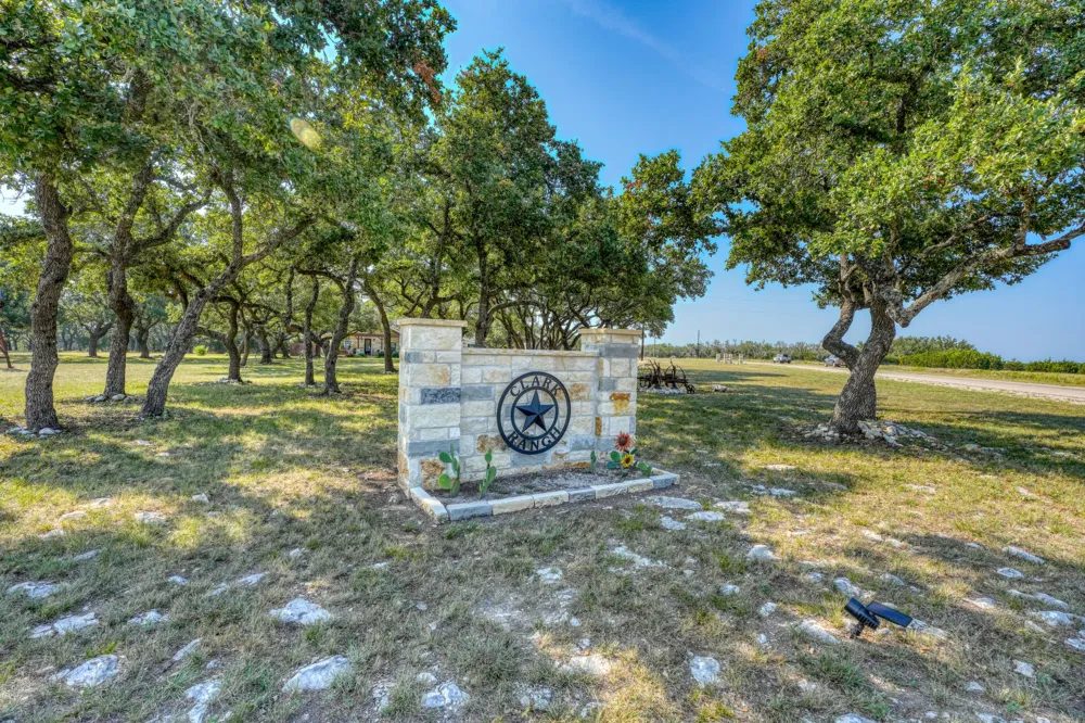 105 Buffalo Bend Lampasas, TX 76550