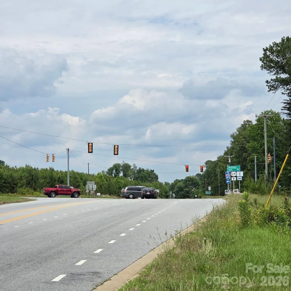 550 E Cherokee Street Blacksburg, SC 29702