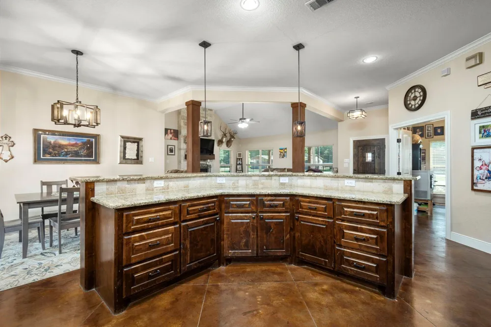 20585 Sh 146 Liberty, TX 77575