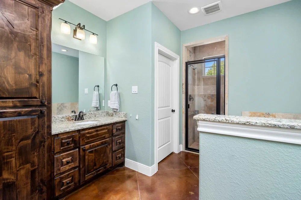 20585 Sh 146 Liberty, TX 77575