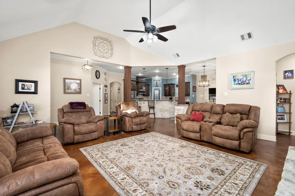 20585 Sh 146 Liberty, TX 77575