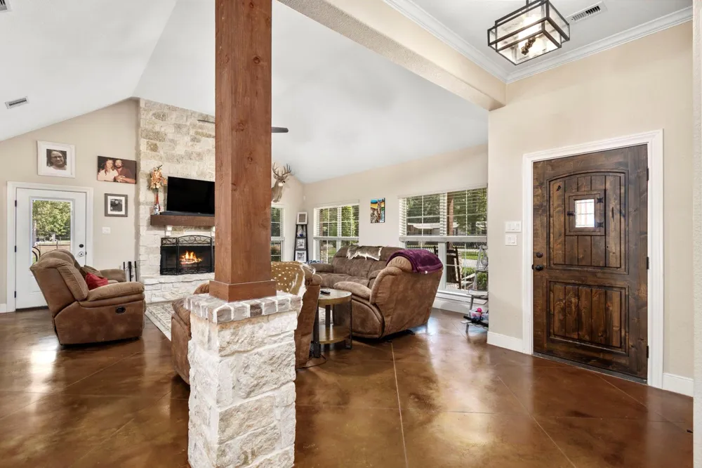 20585 Sh 146 Liberty, TX 77575
