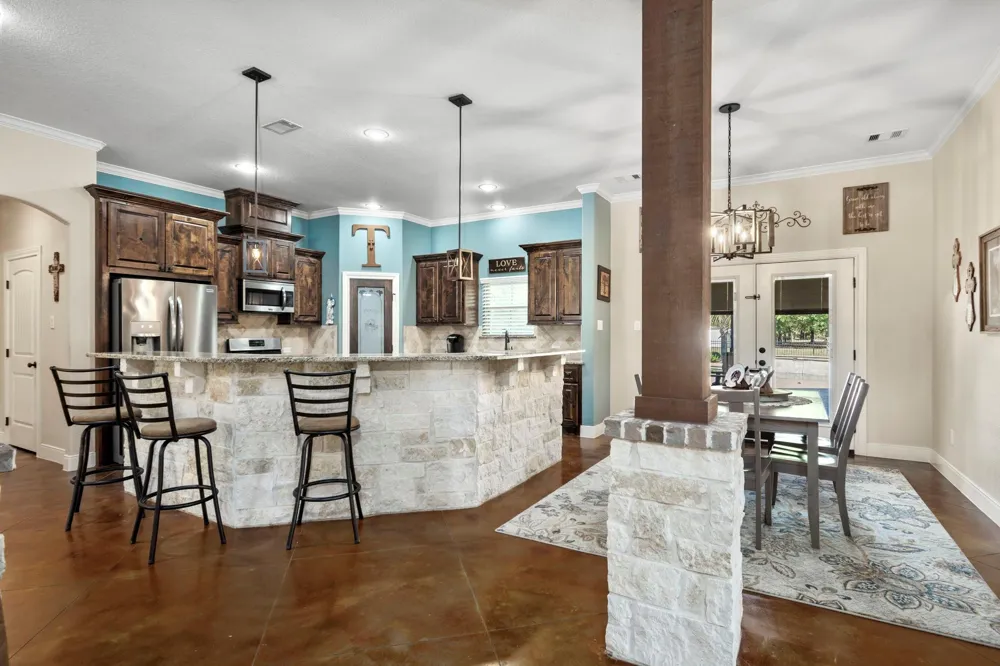 20585 Sh 146 Liberty, TX 77575