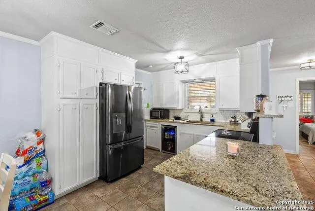 1404 Las Palmas Beeville, TX 78102