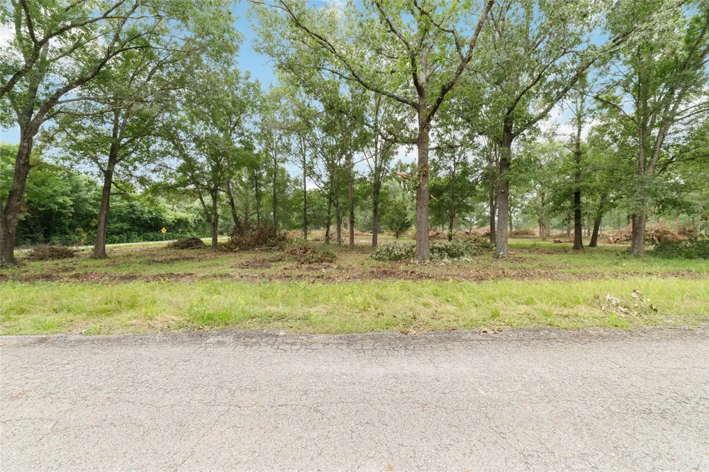 Henson Montgomery, TX 77356