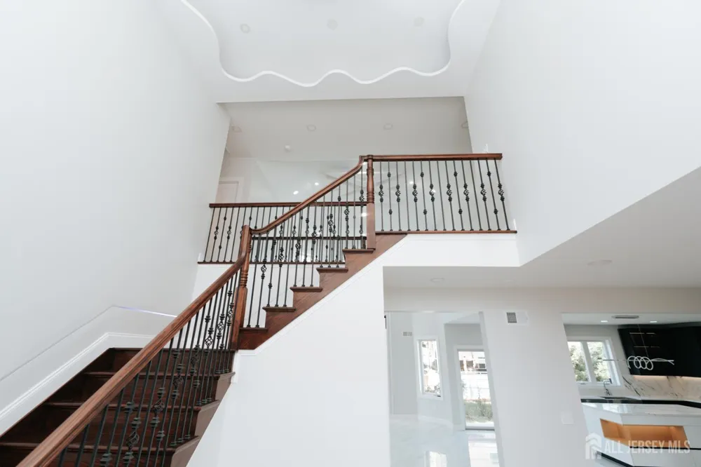 40 Wright Street Iselin, NJ 08830