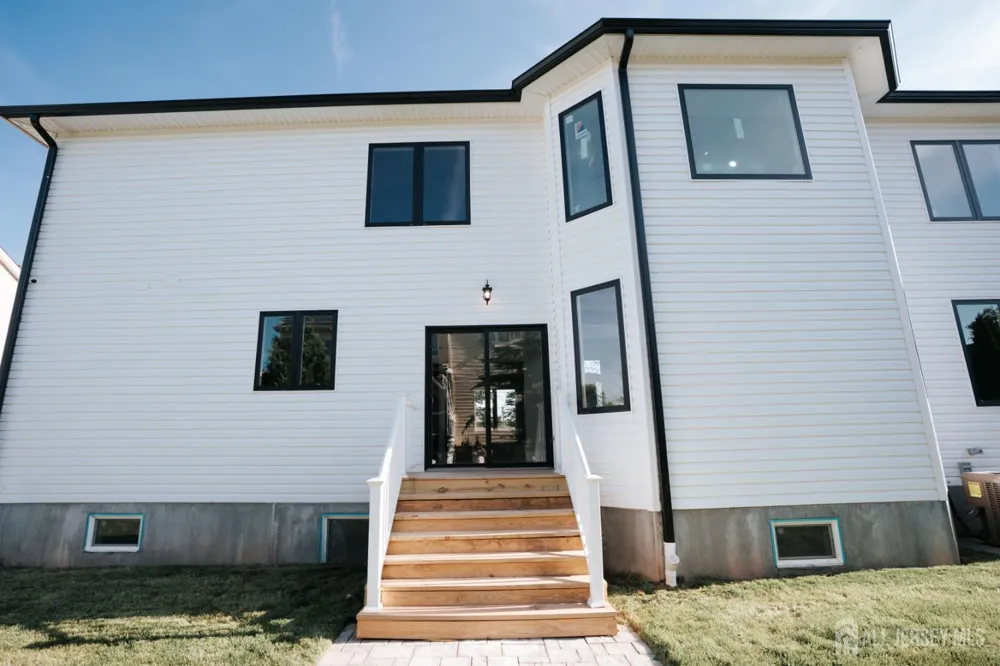 40 Wright Street Iselin, NJ 08830
