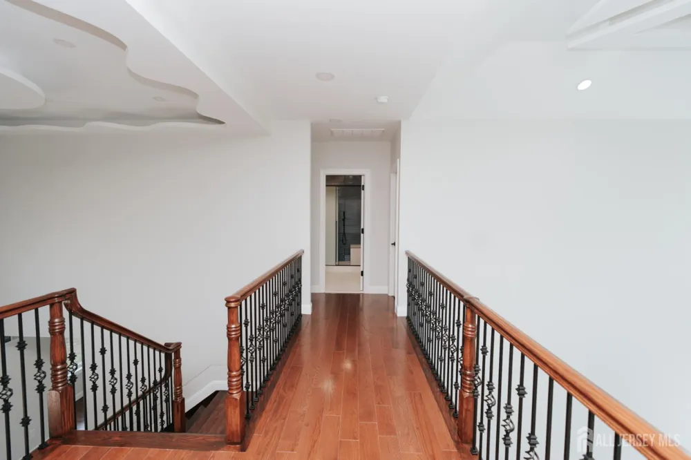 40 Wright Street Iselin, NJ 08830